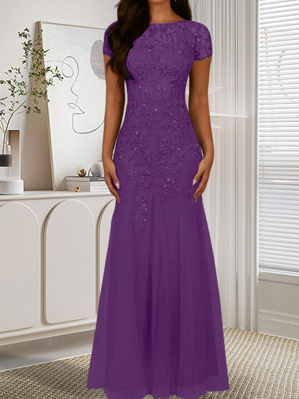 Vestido de tul con lentejuelas y escote sirena azul marino oscuro