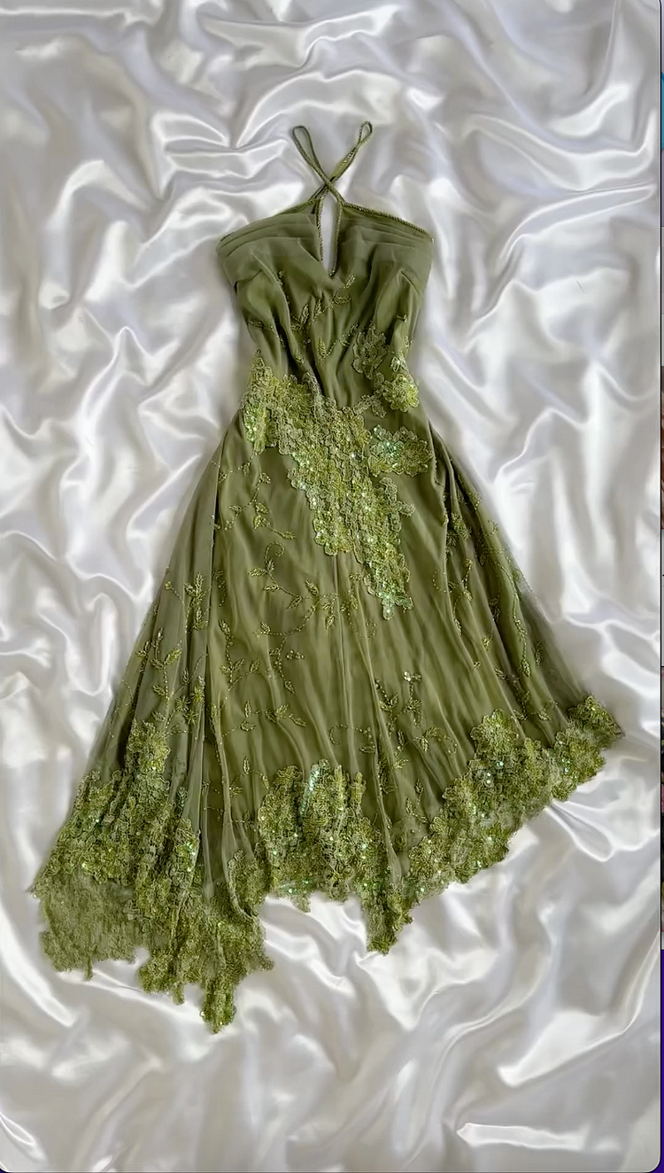 Robe de bal unique en mousseline de soie verte ornée de sequins et de perles, Y8308