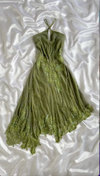 Robe de bal unique en mousseline de soie verte ornée de sequins et de perles, Y8308