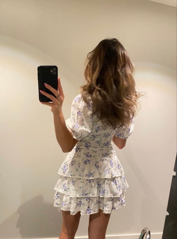 Robe fleurie à décolleté plongeant, coupe trapèze, idéale pour un bal de promo (Y2317)