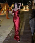 Vestido largo de noche de fiesta sencillo, blanco satinado y sin espalda Y7841