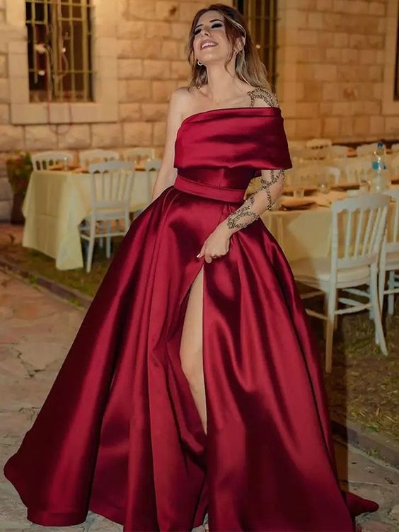 Vestido de noche corte princesa/línea A, satén con volantes, un solo hombro, sin mangas, con cola corta/de barrido Y5537