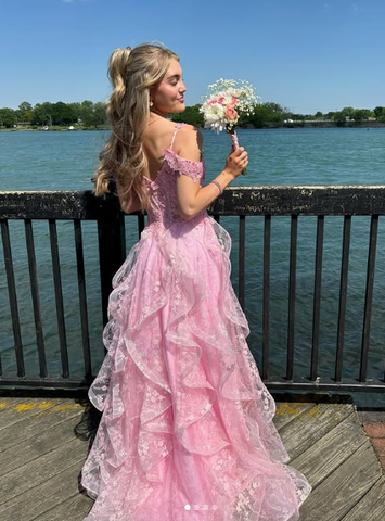 Vestido largo de fiesta rosa con hombros descubiertos, apliques florales de encaje esponjoso Y7846