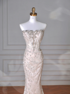 Robe de bal sirène longue sans bretelles en tulle à sequins scintillants Y8616
