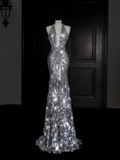 Robe de soirée sirène argentée scintillante à décolleté plongeant en V et dos nu ornée de sequins et de perles (Y8687)