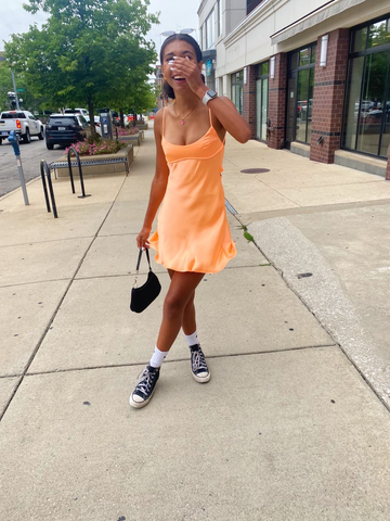 Robe orange mignonne pour la rentrée scolaire Y2833