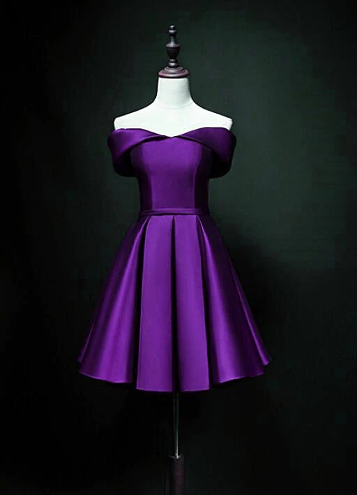 Robe de bal violette en satin à épaules dénudées et décolleté cœur Y855