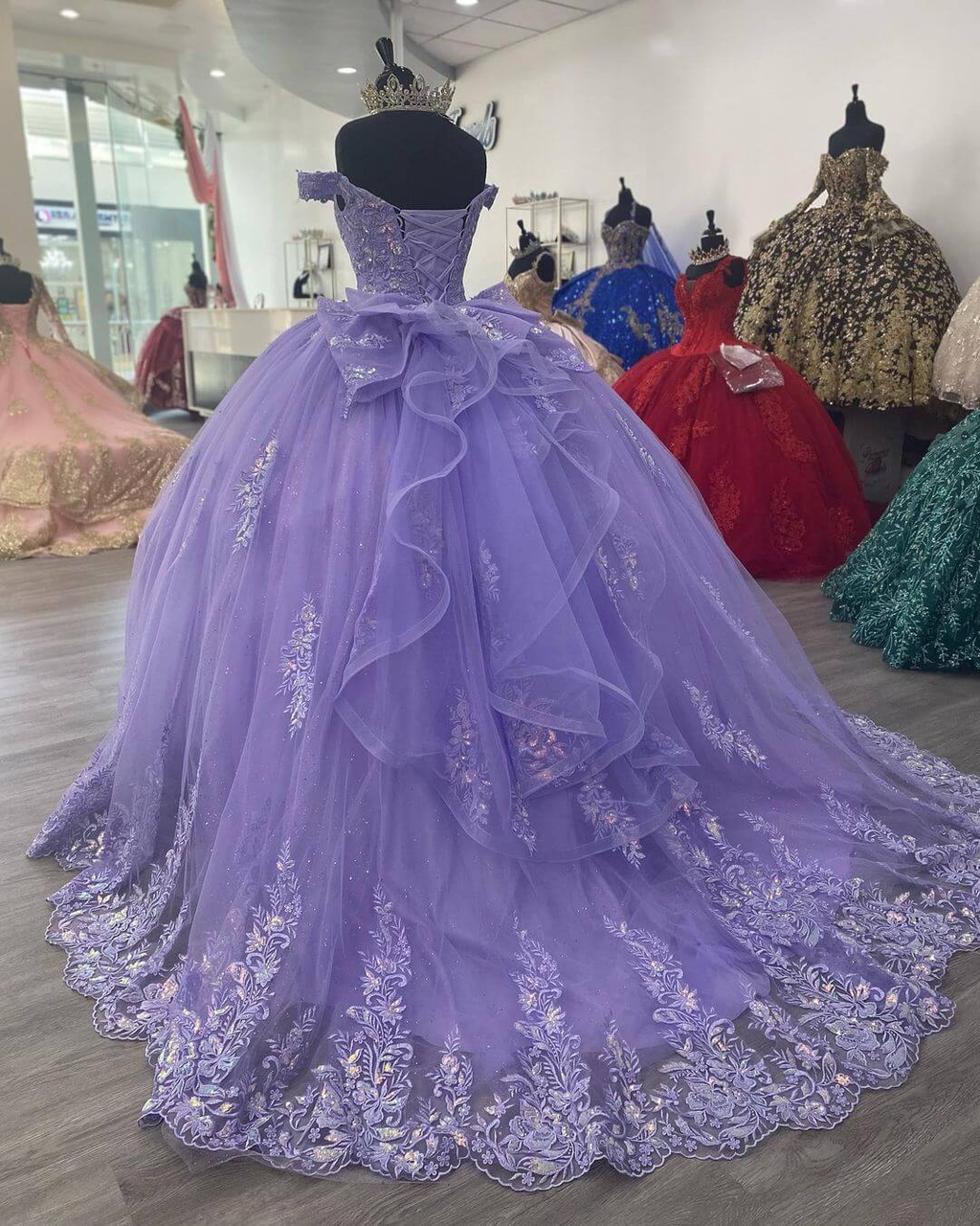 Robe de bal mexicaine lilas à corset pour quinceañera, ornée d'appliqués en dentelle (Y1476)