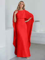 Robe fourreau longue en mousseline de soie pour la mère de la mariée, ornée de volants cascade, avec décolleté arrondi. 