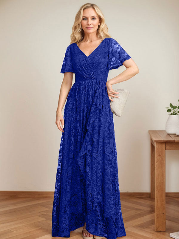 Robe de mère de la mariée asymétrique en dentelle, coupe trapèze, col en V et volants cascade 