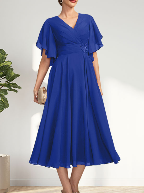 Vestido de corte A, escote en V, largo té, de gasa, para la madre de la novia, con plisados ​​y cuentas.