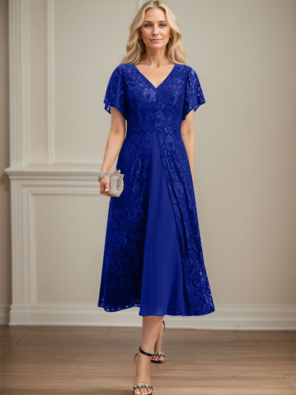 Vestido de novia de gasa de encaje, corte en A, escote en V y largo hasta la rodilla. 