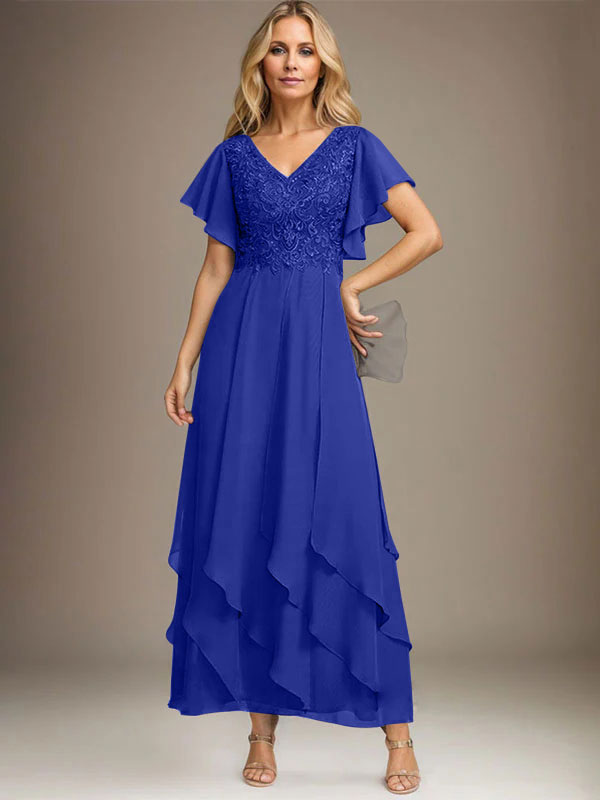 Vestido de novia de corte línea A, escote en V, largo hasta el tobillo, de gasa de encaje con volantes en cascada. 