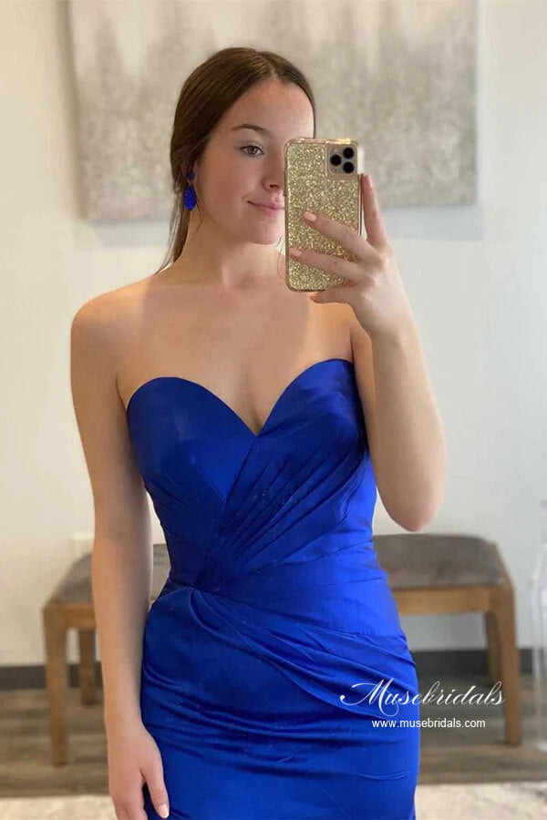 Vestidos largos de fiesta de satén con escote corazón y corpiño con volantes