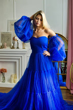 Vestido de tul azul real para sesión de fotos