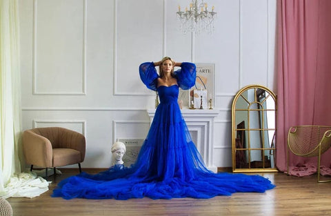 Vestido de tul azul real para sesión de fotos