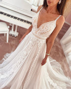 Robe de mariée style bohème rose blush, coupe trapèze, bretelles spaghetti, dos nu, style ROY025