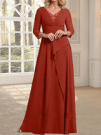Vestido de gasa de corte A, escote en V, largo hasta el suelo, para la madre de la novia, con plisados ​​y cuentas.