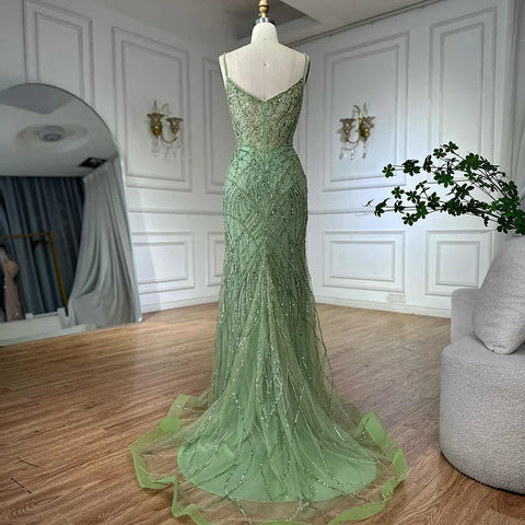 Robe de soirée de luxe vert sauge ornée de perles et d'une surjupe LA72733A
