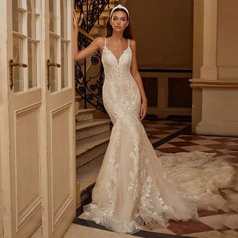 Sexy Spaghetti Straps sirena Vestidos De Novia apliques Vestido De Noiva con cuello en V Vestidos De Novia De encaje Robe De Mariée