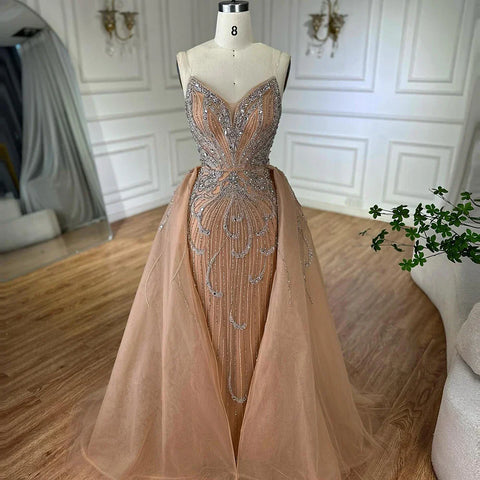 Vestido de noche corte sirena sin tirantes color turquesa, estilo saudí, con sobrefalda para ocasiones formales LA72880 (modelo 2025) 