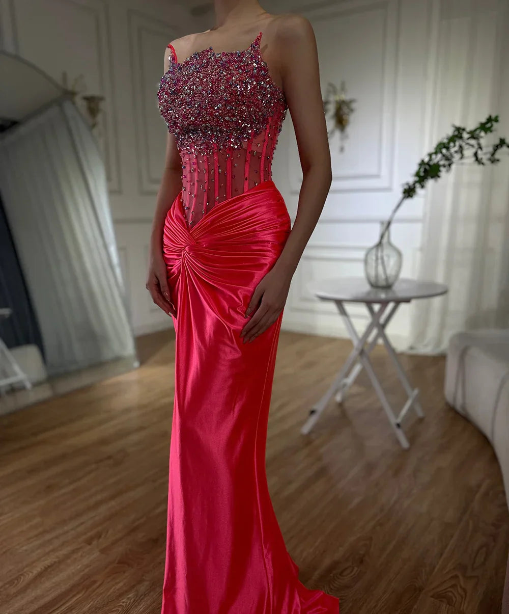 Vestido de noche de lujo estilo sirena, corte sirena, con abertura lateral, escote palabra de honor y cuentas, color fucsia árabe, modelo LA72671 (2025). 