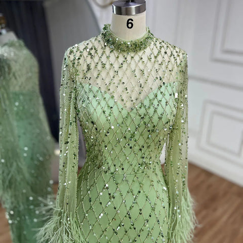 Robe de soirée luxueuse à manches longues et plumes vert sauge LA72394A