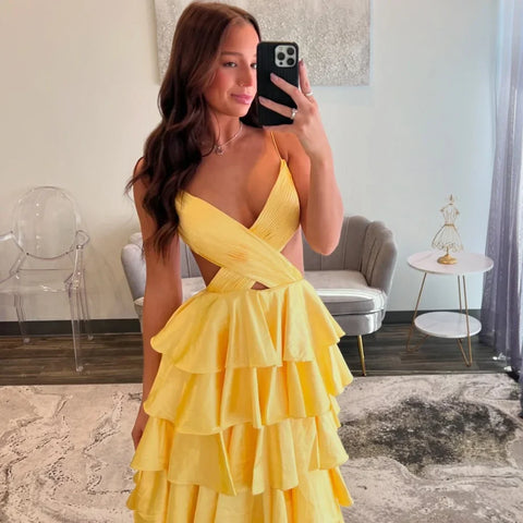 Robes de bal bustier en soie effet doré personnalisées, dos nu, longues et sans manches, pour une soirée formelle. 