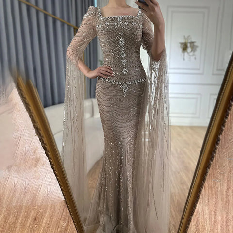 Vestido de noche de lujo color caramelo con cuentas y manga tipo capa LA72604