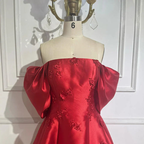 Elegante vestido de noche rojo con hombros descubiertos y flores 3D LA72778