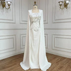 Vestido de noche de lujo estilo sirena, elegante, con mangas capa, bordado en satén y cuentas, estilo árabe, ideal para fiestas y eventos en Dubái (LA72461) 