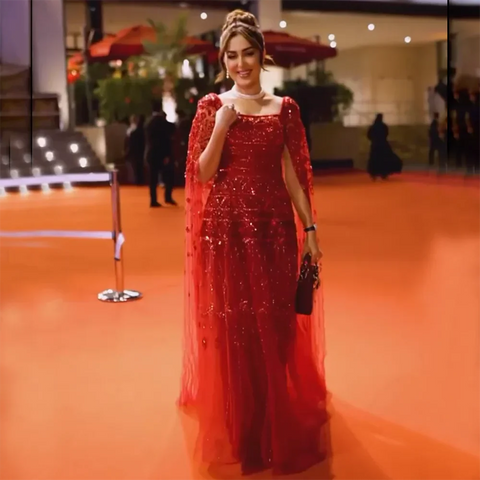 Vestidos de noche estilo sirena color vino tinto 2025 con mangas estilo capa con cuentas para bodas de mujer LA72355 