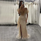 Vestido de noche de sirena con hombros descubiertos, escote barco y abertura lateral, color azul saudí, con cuentas, ideal para ocasiones formales (LA72867) 