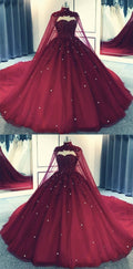 Robe de bal en tulle avec cape S8254