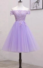 Vestido de fiesta de bienvenida con hombros descubiertos, encaje y tul color lila claro S11189