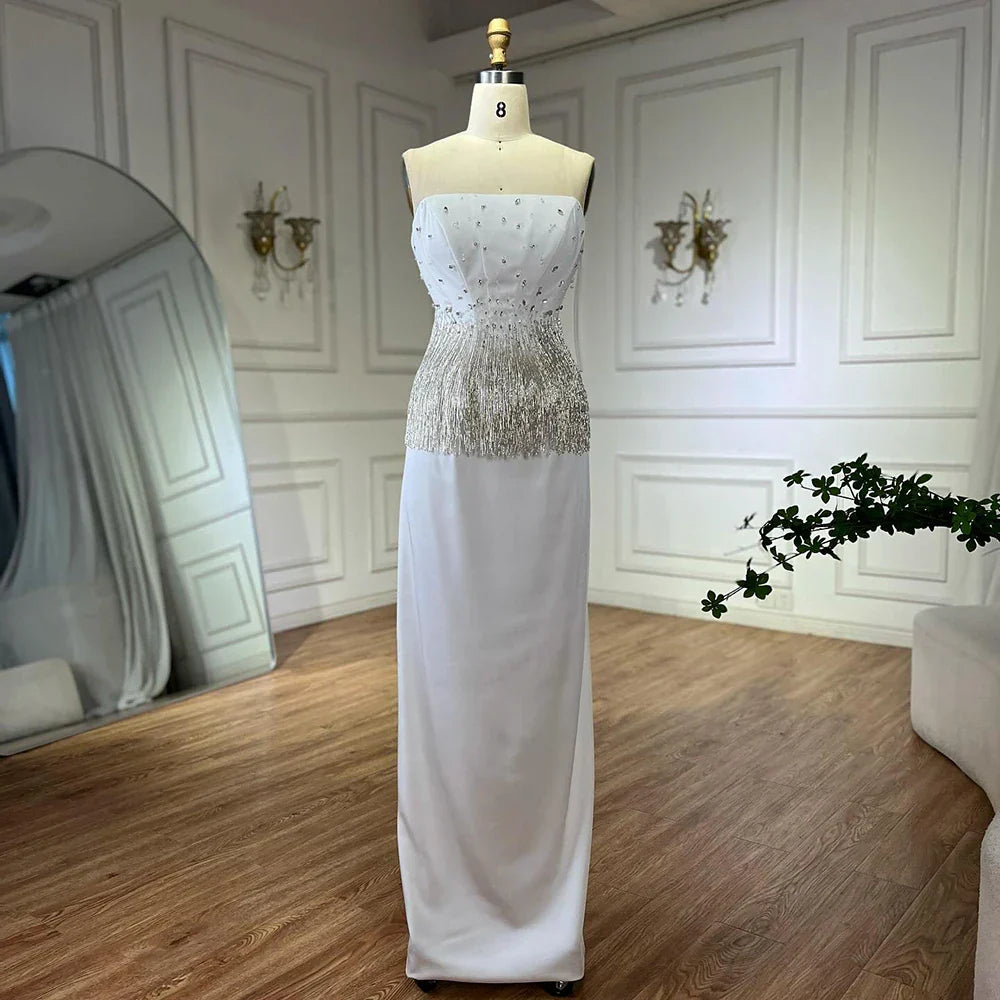 Vestido de noche árabe de sirena sin tirantes, color rosa nude, con borlas y cuentas, estilo saudí, modelo LA72804 (2025) 