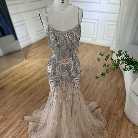 Vestido de noche corte sirena plateado nude con tirantes finos y borlas de cuentas de lujo para ocasiones formales LA72772 