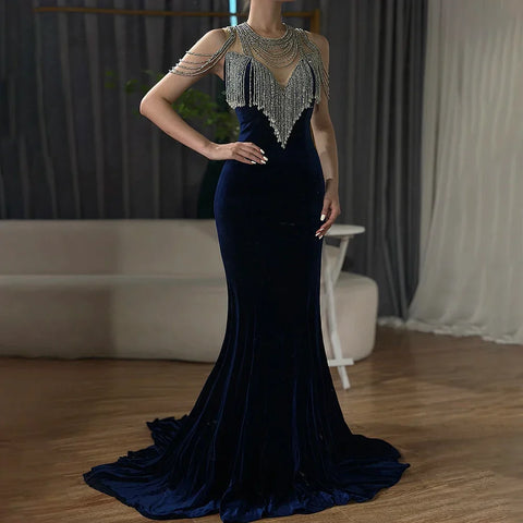 En oferta, sin devoluciones ni reembolsos. Rebajas 2025. Vestidos de noche de sirena sin mangas con pedrería y borlas. Nuevos vestidos de noche rojos de terciopelo, sexys y elegantes LA6586 