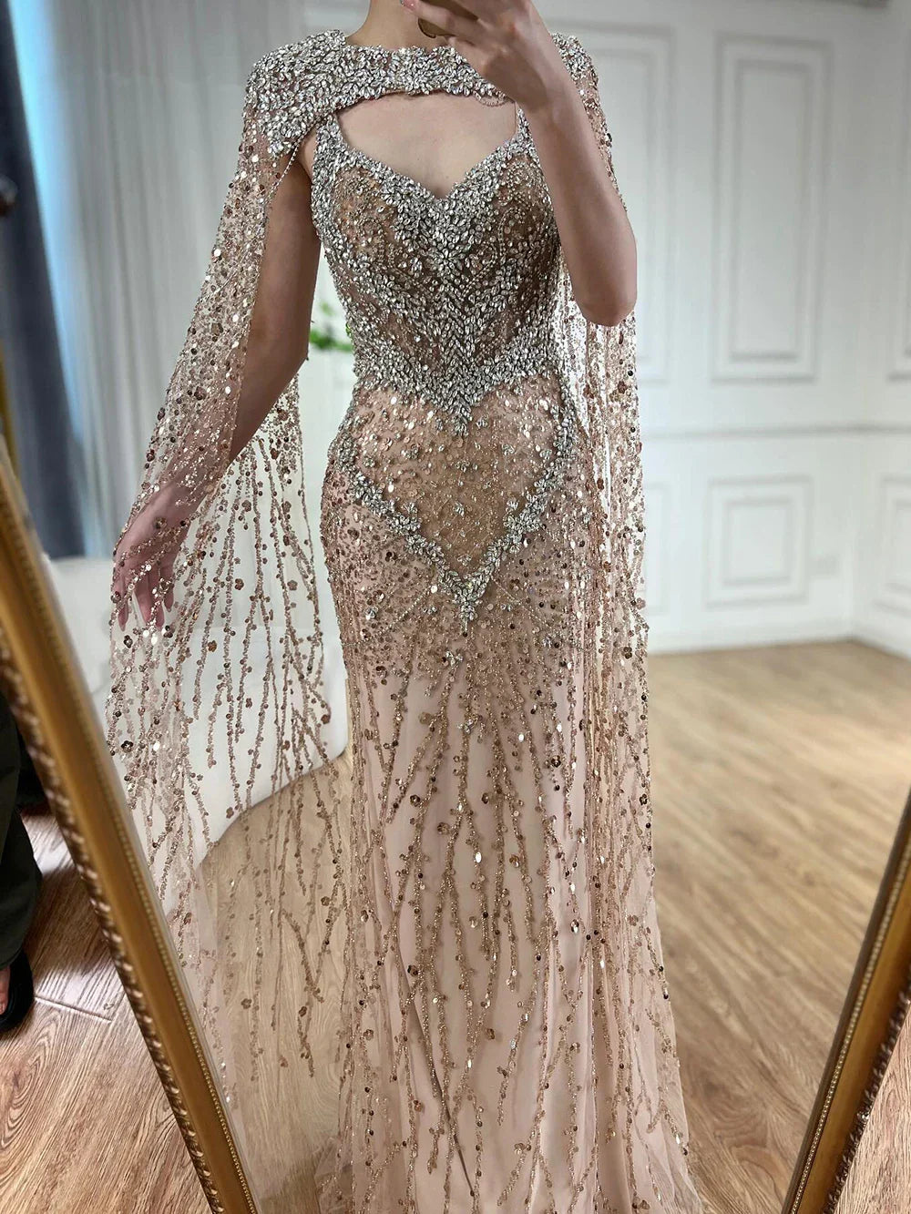 Vestido de noche sirena color nude 2025 con mangas de capa desmontables con cuentas de cristal, ideal para ocasiones formales LA72539 