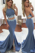 Vestido largo de fiesta de dos piezas en satén lavanda con cola de barrido y abertura frontal 