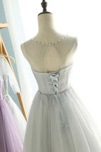 Robes de bal simples, transparentes, trapèze, décolleté cœur, laçage et plis