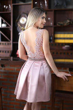 Robe de bal courte à col en V, robe de soirée ornée d'appliqués 