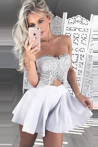 Robe de bal courte en satin sans manches à décolleté cœur, robe de soirée pas chère