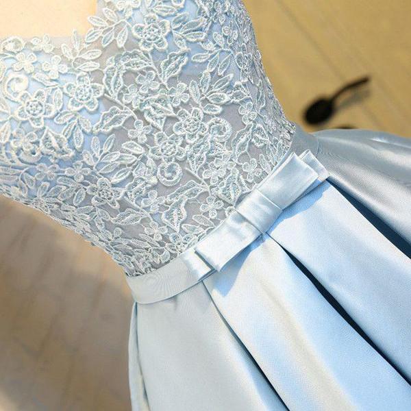 Robe de bal bleu clair en satin à col en V, robe de soirée ornée d'appliqués