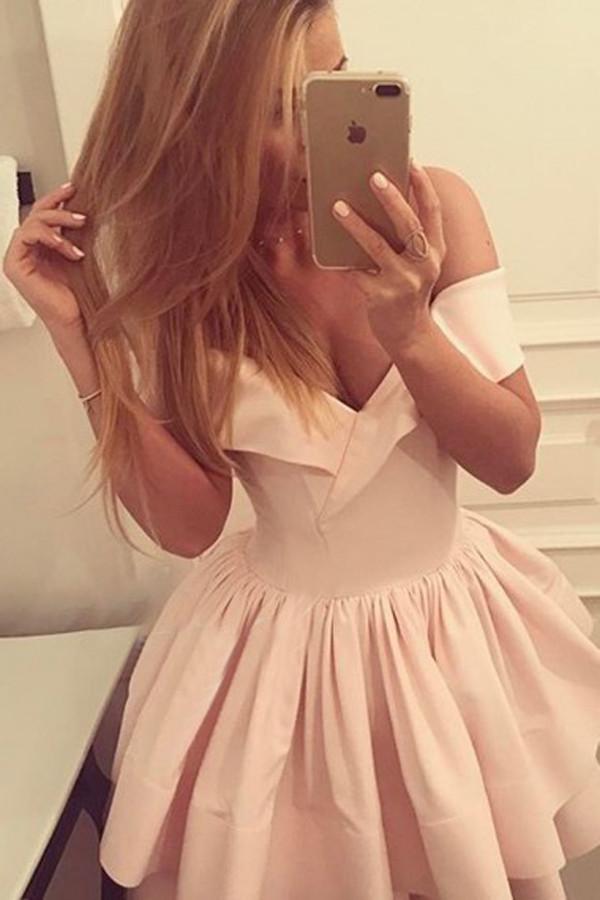 Robe de bal rose pâle à épaules dénudées et décolleté en V plongeant, robe de soirée