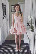 Robes de bal de fin d'année sans manches à volants et décolleté en cœur