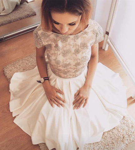 Robes de bal courtes élégantes et mignonnes, coupe trapèze, manches courtes et dos nu