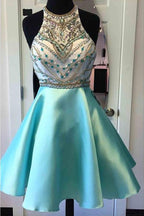 Robe de bal de fin d'année vert clair à perles, dos nu, longueur genou