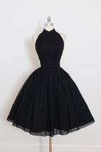 Robe de bal courte noire trapèze dos nu à col halter, robe de soirée courte 
