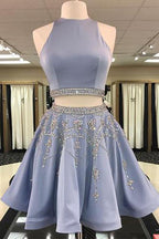 Robe de bal courte deux pièces trapèze sans manches ornée de bijoux, robe de soirée avec perles